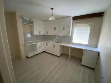 100.yıl Mah. 3+1 Parkeli Boyalı Ara Kat Kiralık Daire !
