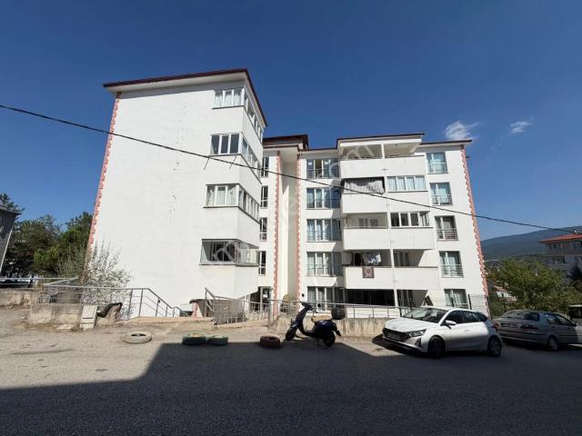100. Yıl Mahallesi'nde Kiralık 1+1 Geniş Balkonlu Eşyalı Daire