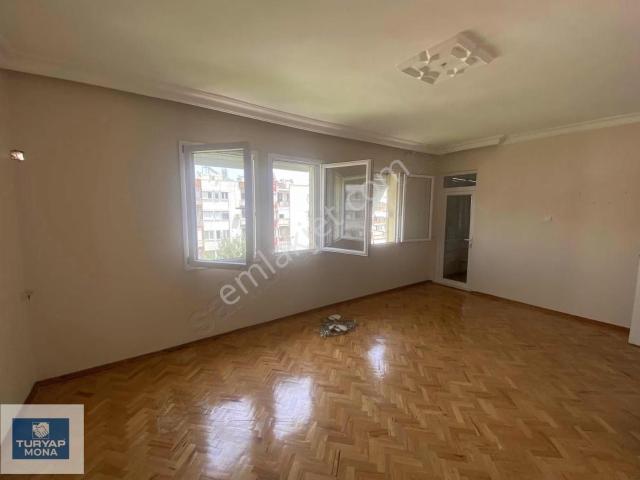 100.yıl Bulvarı Arkası Antalyanın Merkezinde Kiralık Bakımlı 3+1