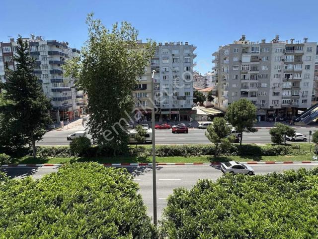 100.yıl Cadde Üzeri Tabela Değeri Yüksek Geniş 3+1 Daire