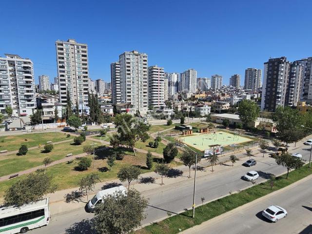 Yüzüncğ Yılda Fazlı Meto Blv Üstü Satılık Daire