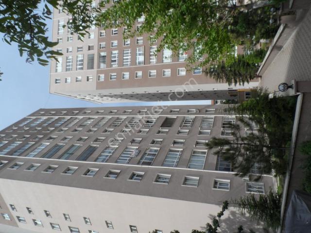 100. Yıl İşçi Blok. Üçgen Çarşı Yanı 2+1 Site Daire Ara Kat