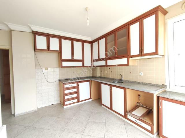 100.yılda,2.kat,3+1,kapalı Mut doğalgazlı Kiralık Müstakil Ev