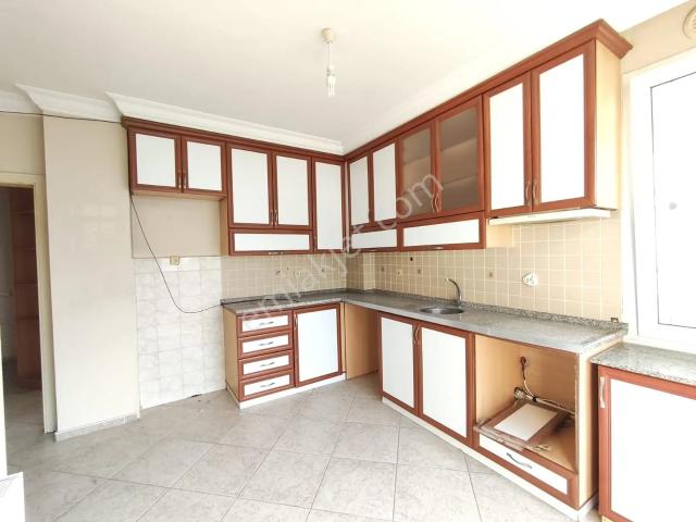 100.yılda,2.kat,3+1,kapalı Mut doğalgazlı Kiralık Müstakil Ev
