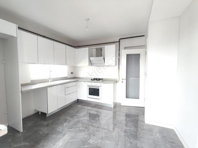 100.yılda,5.kat,3+1,kapalı Mut.tam Donanımlı Site İçinde Kiralık