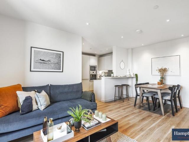 100a George Street Croydon CR0 1 bed apartment to rent £1,810 pcm £418 pw