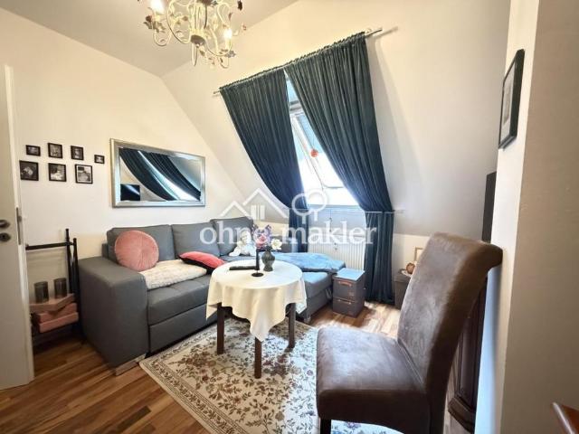 100m² Wohnung mit Fußbodenheizung, Klimaanlage, Balkon, 2 PKW Stellplätze