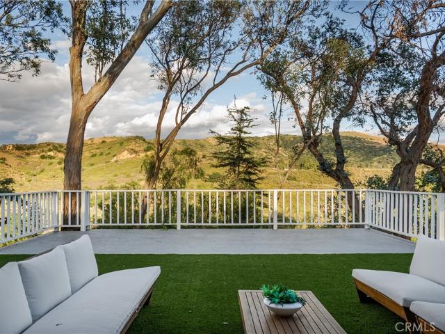 10141 Overhill Dr, North Tustin, CA 92705 | MLS #OC26077