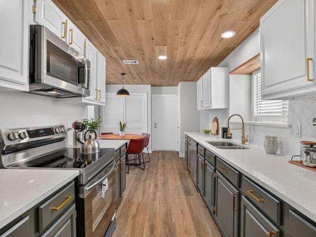 10144 Bugle Drive
