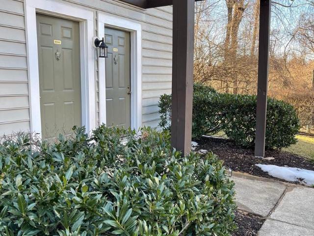 10146 Oakton Terrace Rd, Unit 10146, Oakton, VA 22124 | MLS #VAFX2296