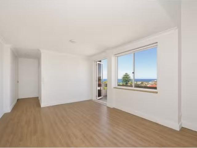 10/14 Beach Street, Clovelly Apartment for rent Listed by Sie.