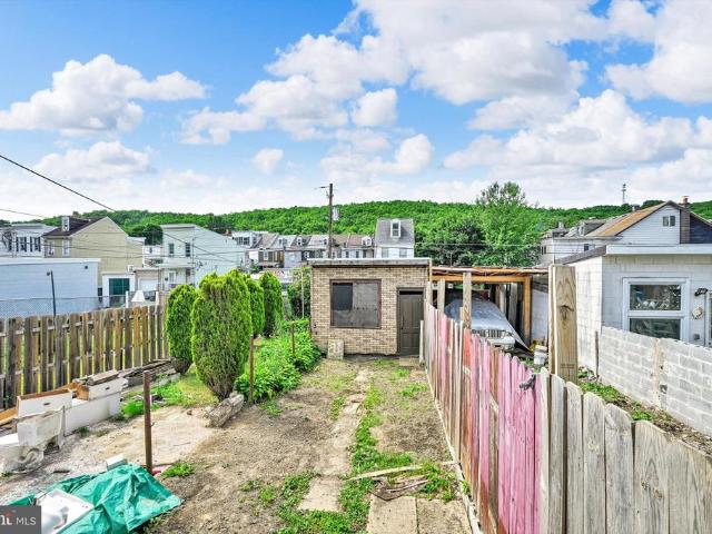 1014 E Centre Street