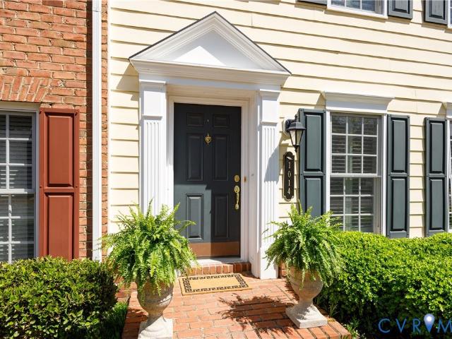 1014 Hyde Lane