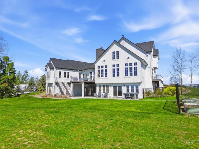 1014 Hilby Rd