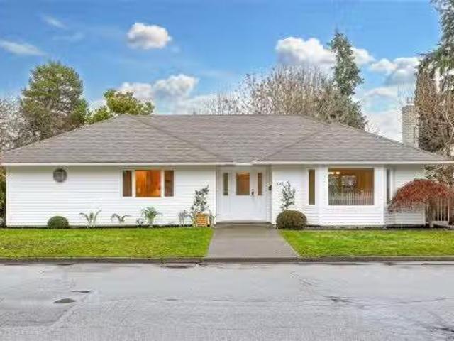 1014 Holmes St, Duncan, BC, V9L 2C8 house for sale Listing.