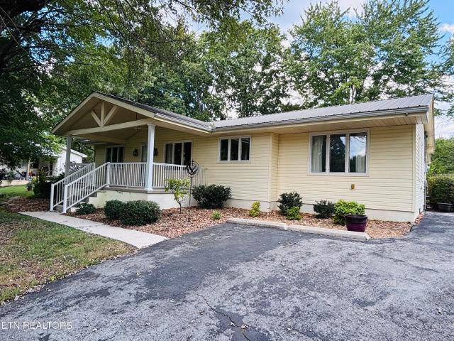 1014 Lakeshore Drive
