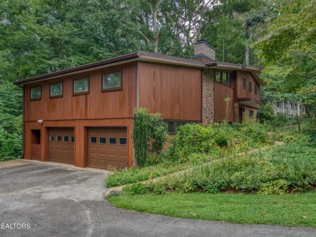 1014 W Outer Drive
