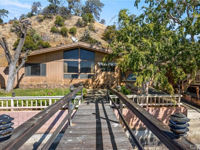 10155 Lakeshore Drive