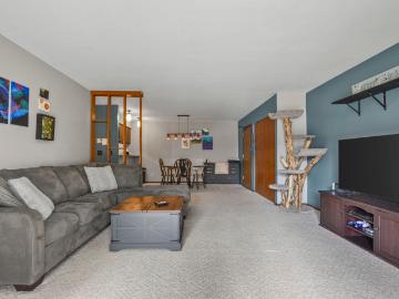 1015 N Sunnyvale Lane