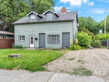 1015 E Park