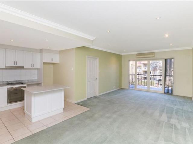 10/15 Fitzroy Street, Forrest