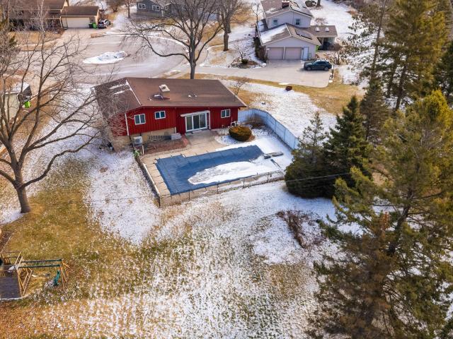 1015 Hillside Dr