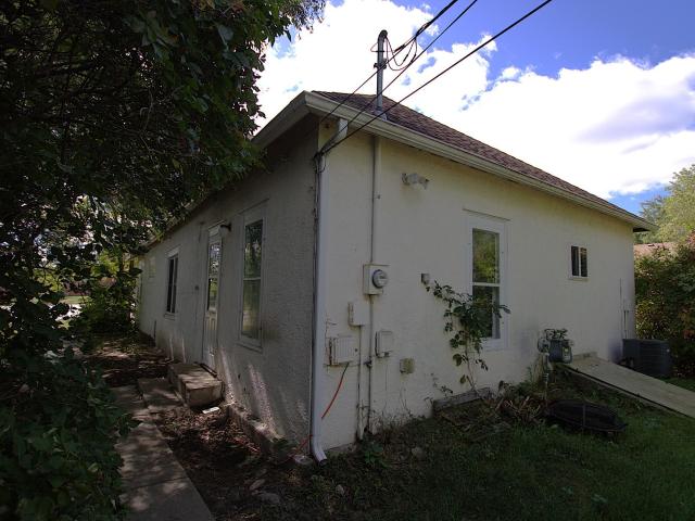 1015 US 10 E