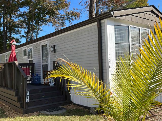 1016 Foxfire Dr