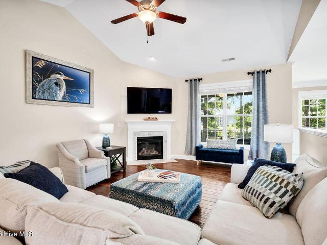 1016 Ginger Lily Way