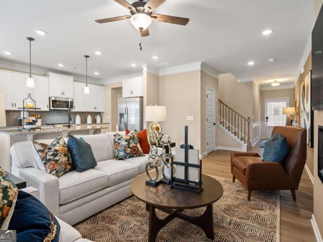 1016 Glendale Place 9