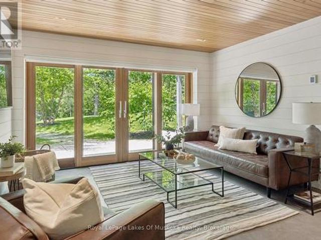 1016 Swift Lane, Algonquin Highlands Sherborne, ON, P0A 1E0 Luxury House for sale | Listing ID X13459 | Royal LePage Carriage Trade Luxury Properties