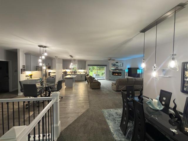 10175 Creek Ridge Trail