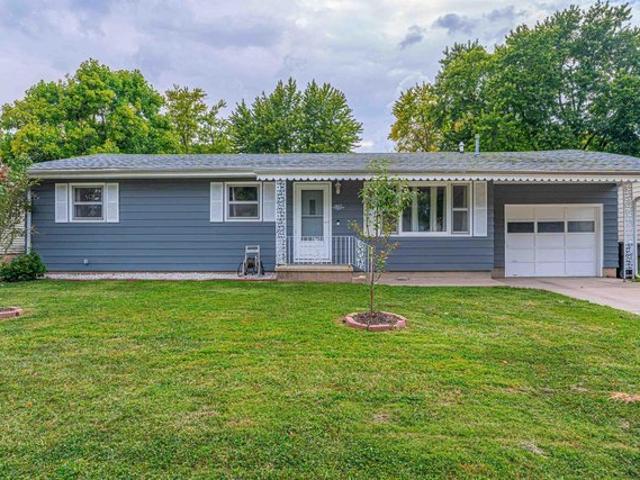 1017 N Madison St, Lincoln, IL 62656