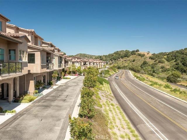 1017 Canyon Lane