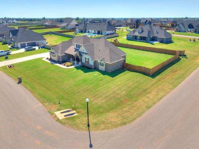 1017 Dorsi Way