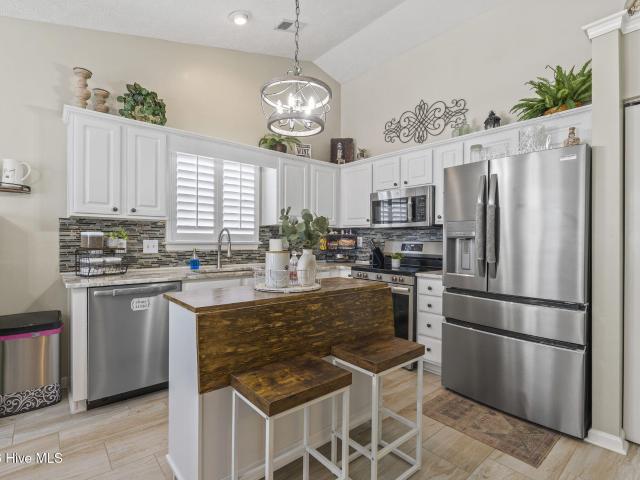1017 Jocassee Drive
