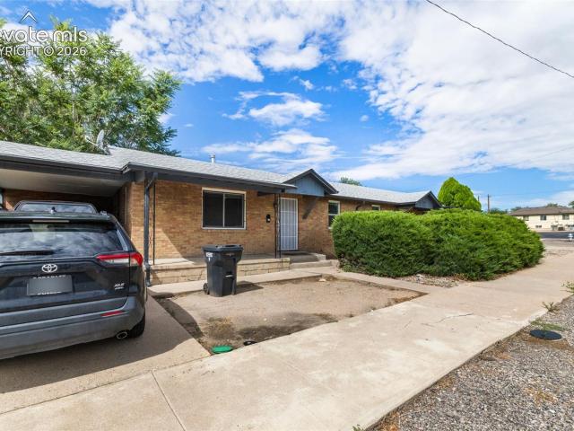 1017 /1 N Elizabeth Street