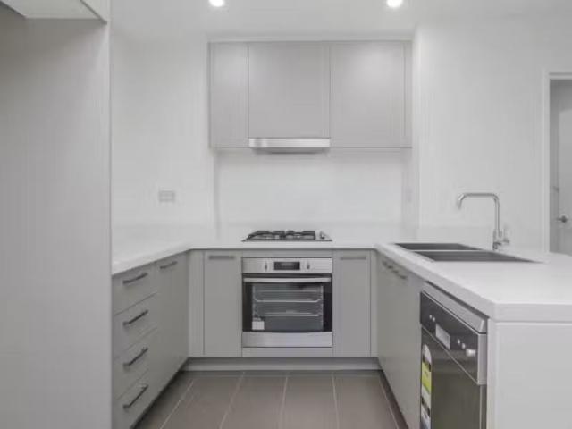101/81 86 Courallie Avenue, Homebush West Apartment for rent.