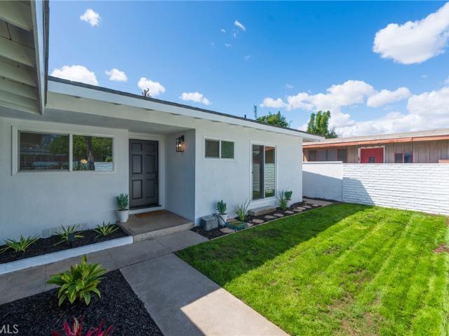 1018 N Wright