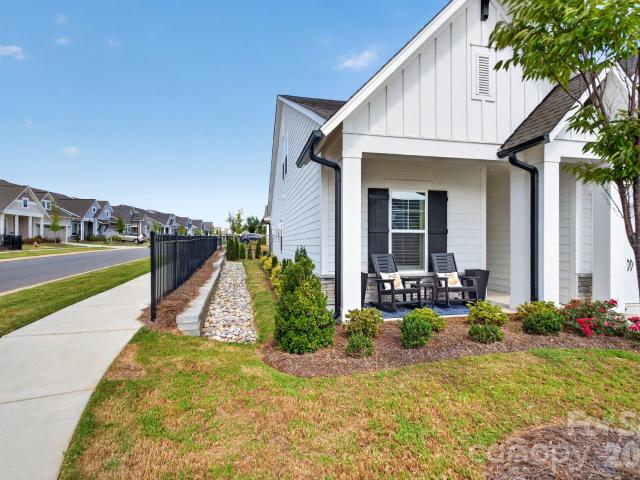 1018 Lowland Way