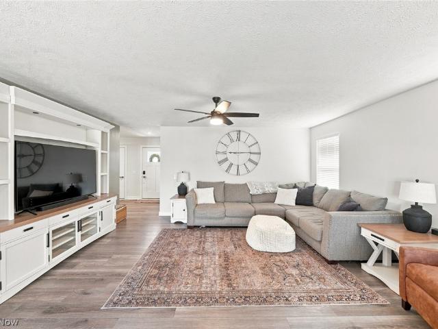 1018 Sunrise Way
