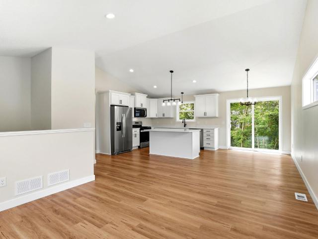 1018 2nd Street SE