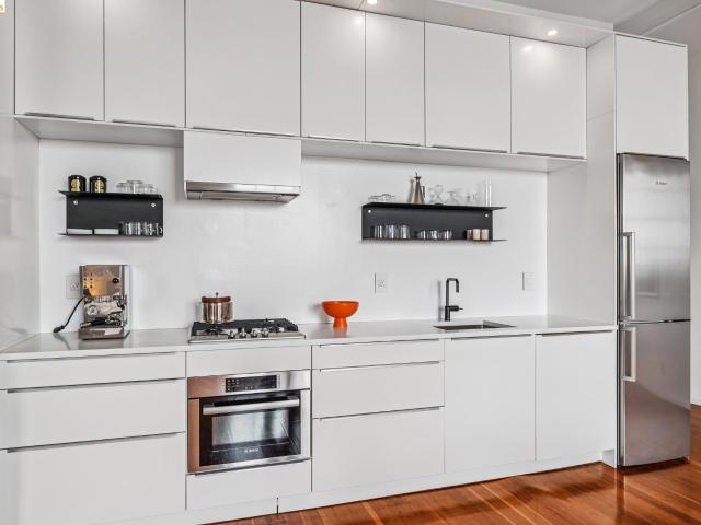 1018 4Th Ave 204