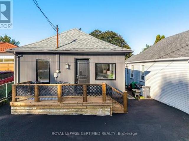 1019 Ogden Avenue, Mississauga, ON, L5E 2G4 house for sale | Listing ID W13779 | Royal LePage