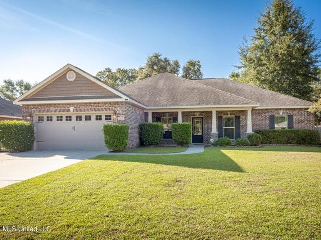 1019 Cardinal Cv, Ocean Springs, MS 39564