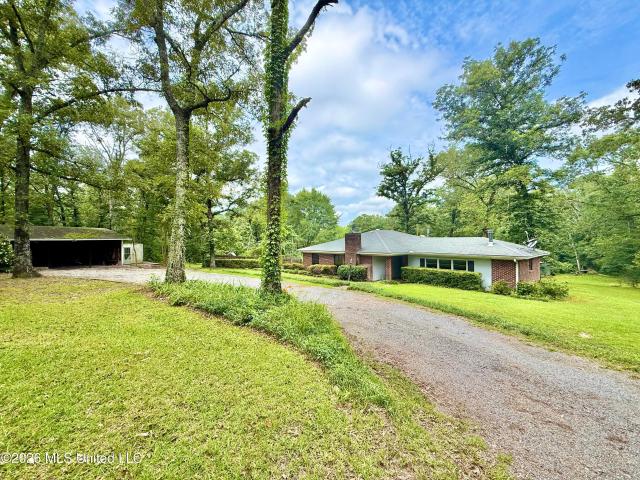 1019 Dry Grove Road