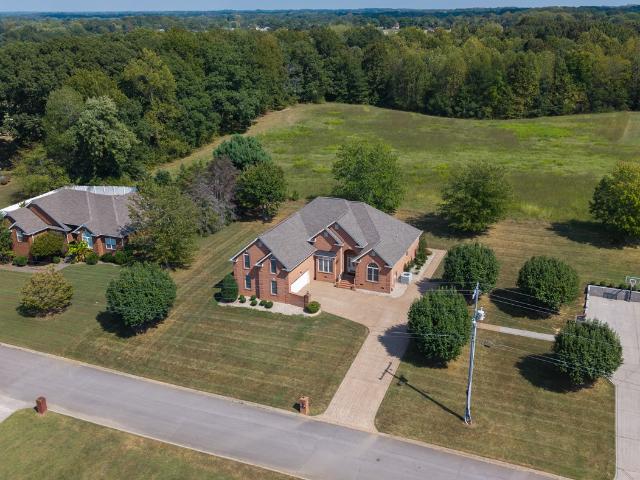 1019 Fairways Dr