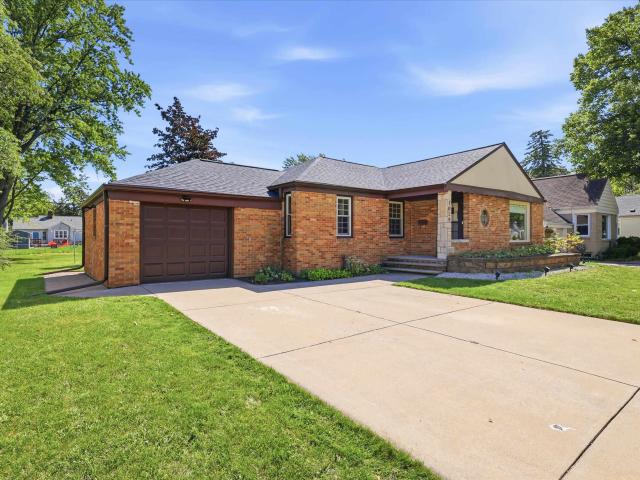 1019 redwood drive