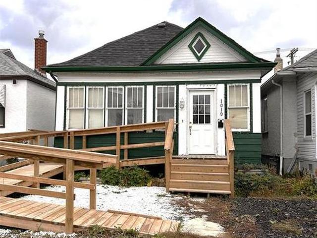 1019 Sherburn St, Winnipeg, MB, R3M 2E7 house for sale | Listing ID 202625 | Royal LePage