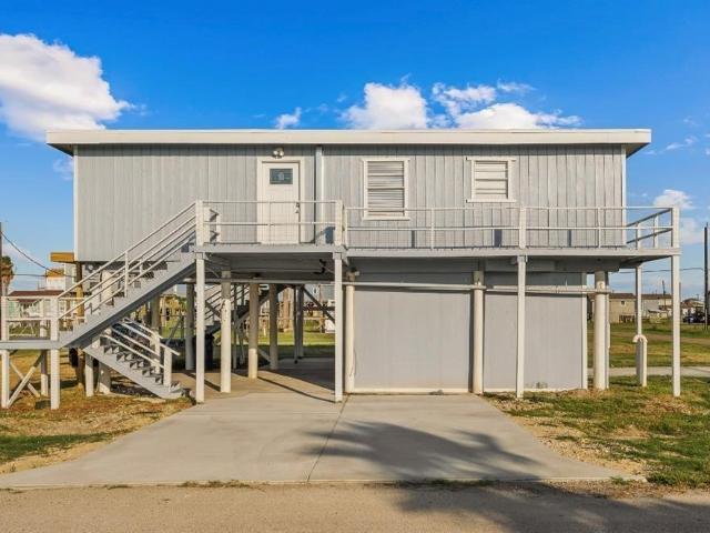 1019 Treaty Dr, Surfside Beach, TX 77541 | MLS #92318